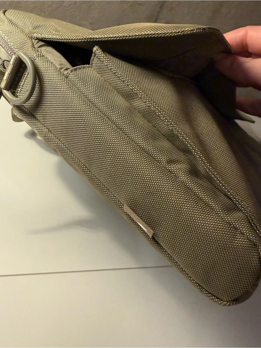 INCASE Olive Green Laptop 13